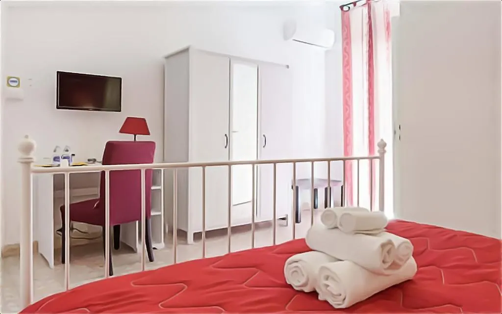 Oberdan Bed & Breakfast Catania 3*,  Italy